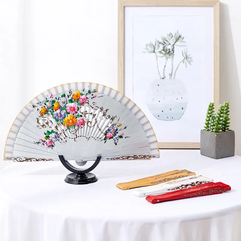 

Деревянный веер в испанском стиле, красный танцевальный веер Cheongsam для прогулок на открытом воздухе