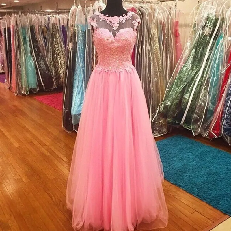 

Newest Sleeveless Bridesmaid Dresses Lace Applique Scoop Neck Tulle Floor Length Formal Evening Wear Maid of Honor Gown Custom
