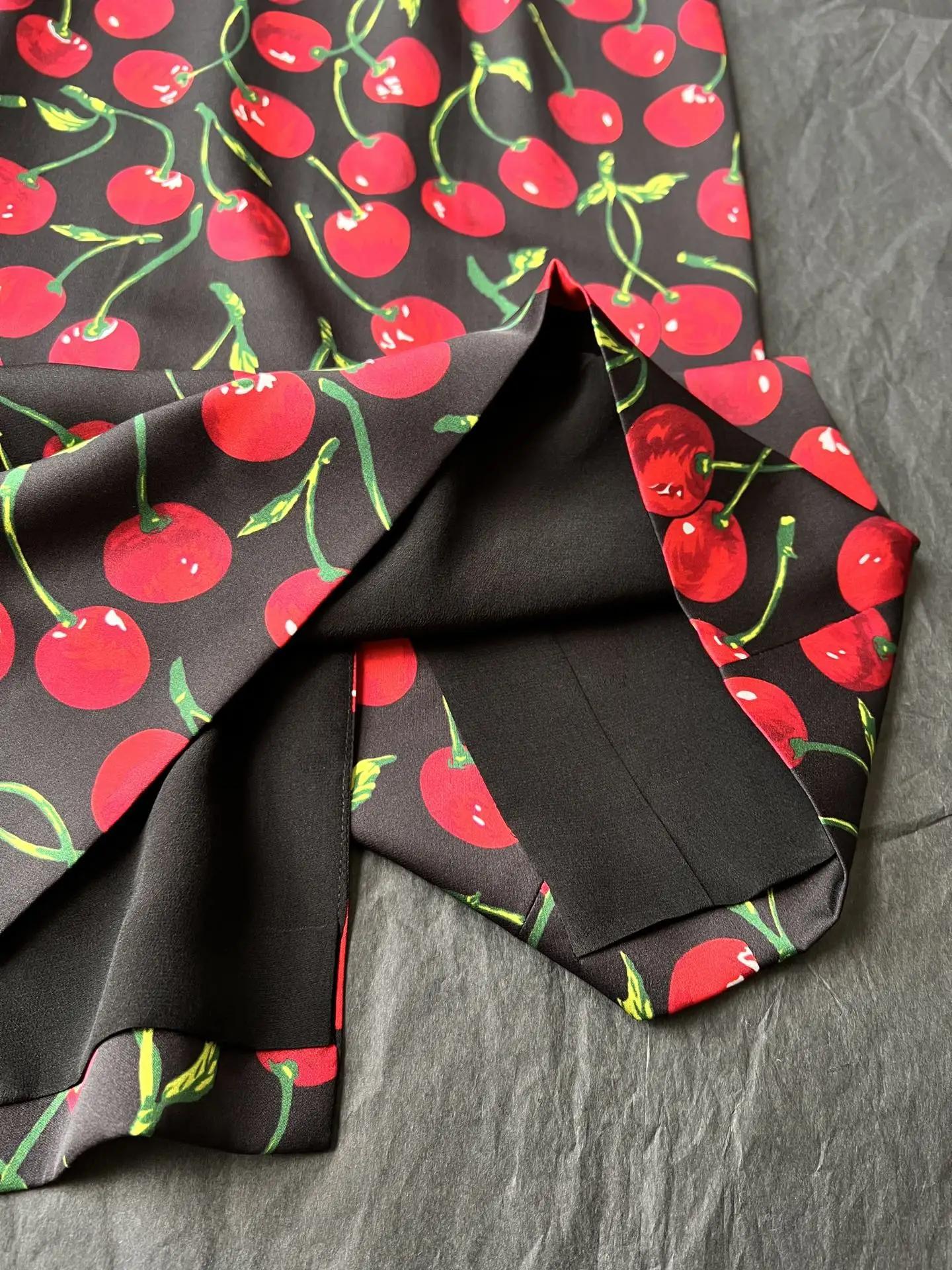 Рисунок 5 - Женская юбка с леопардовым принтом