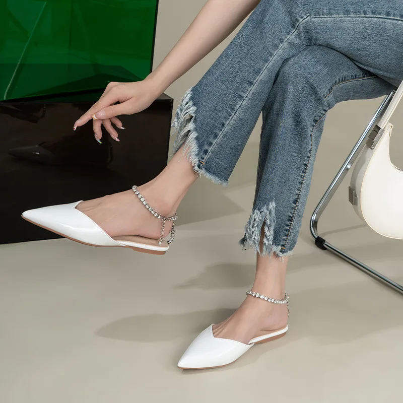 

2023 Summer New Women's Korean Flat Pointed Toe Rhinestone Chain Back Hollow Package Head Sandals