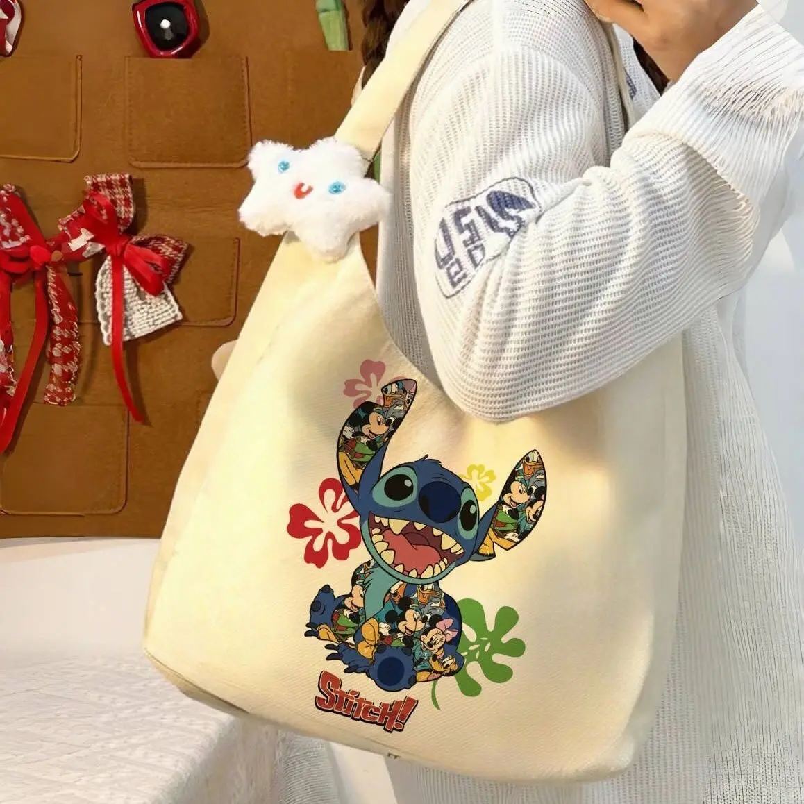 Новинка 2024 сумка на одно плечо с мультяшной вышивкой большая вместительная