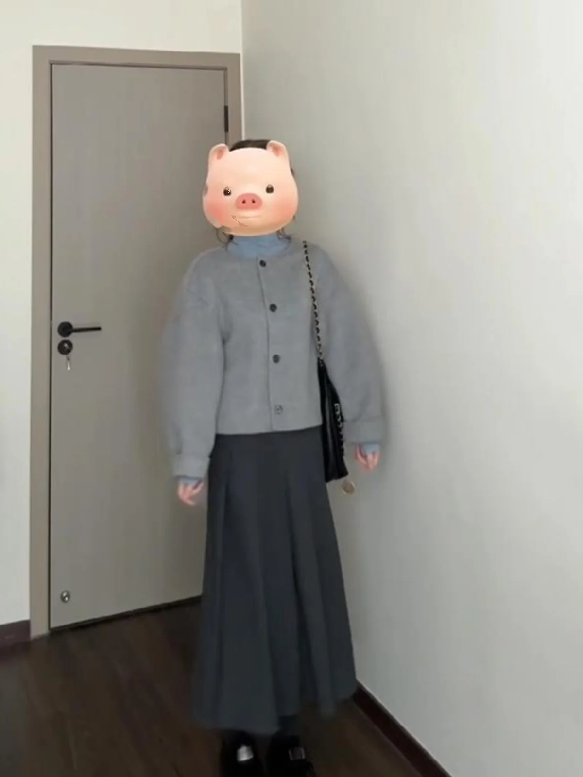 Серое короткое пальто женское осень и зима 2024 новинка осени зимы уникальная