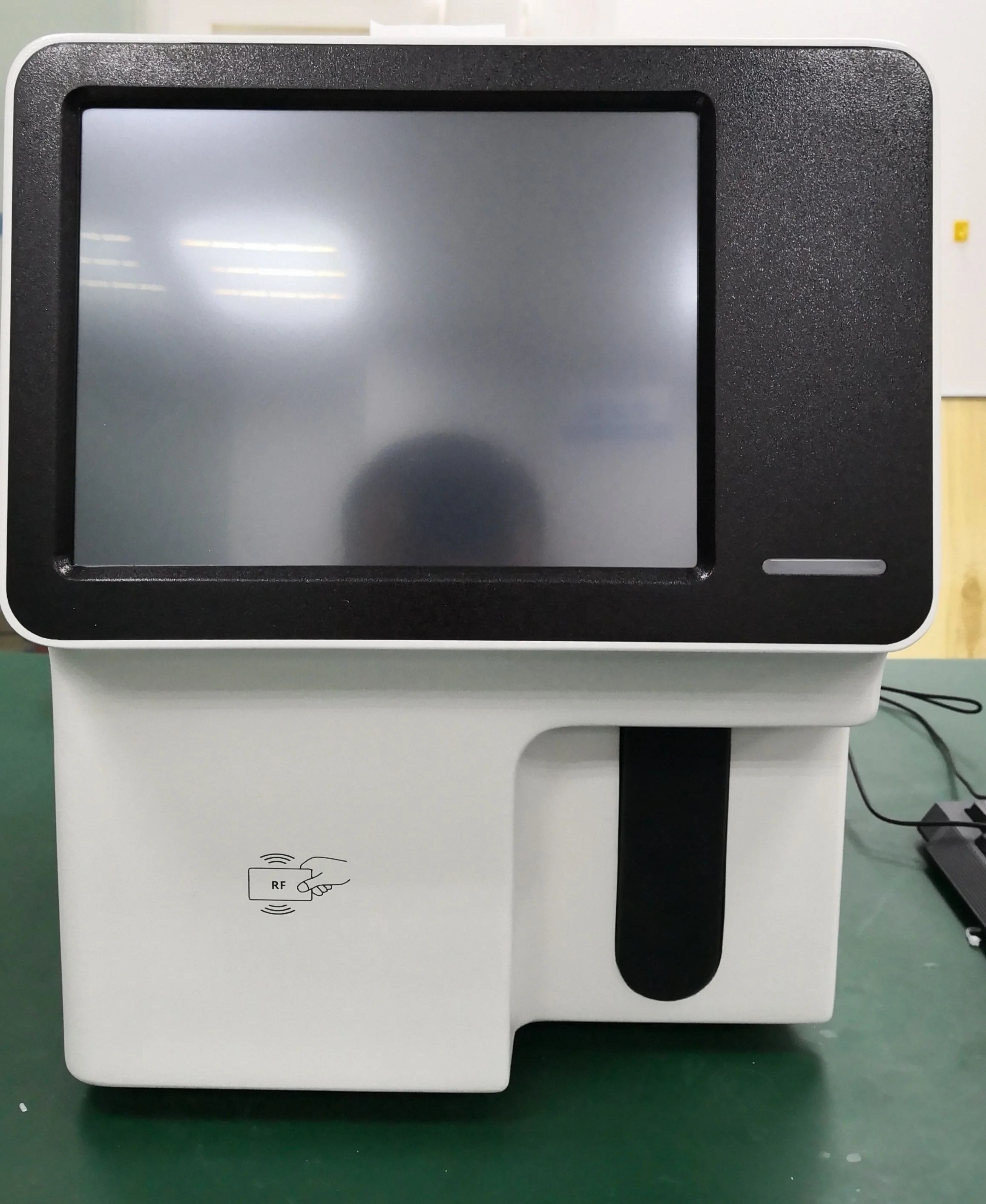 Новейший продукт сенсорный экран полностью автоматический анализатор