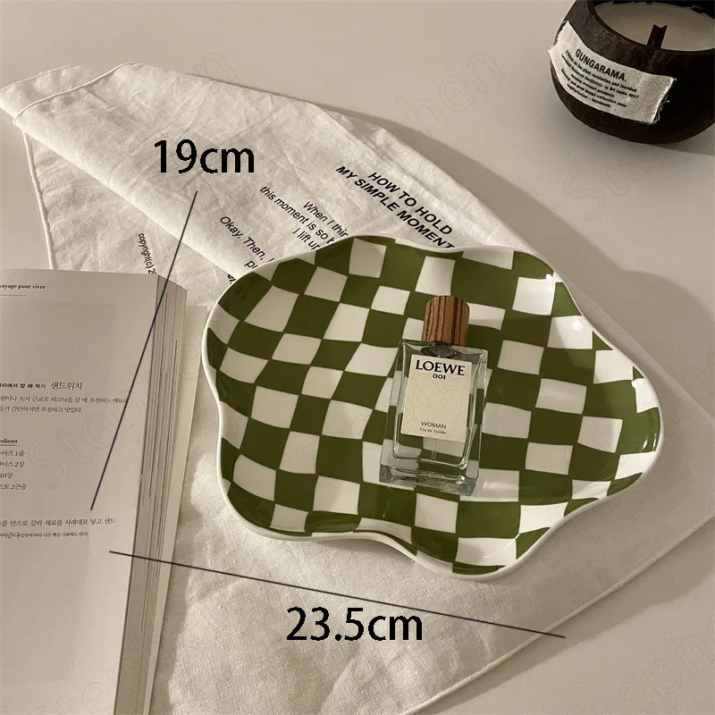 Корейская черно-белая шахматная керамическая тарелка в стиле ретро неправильной