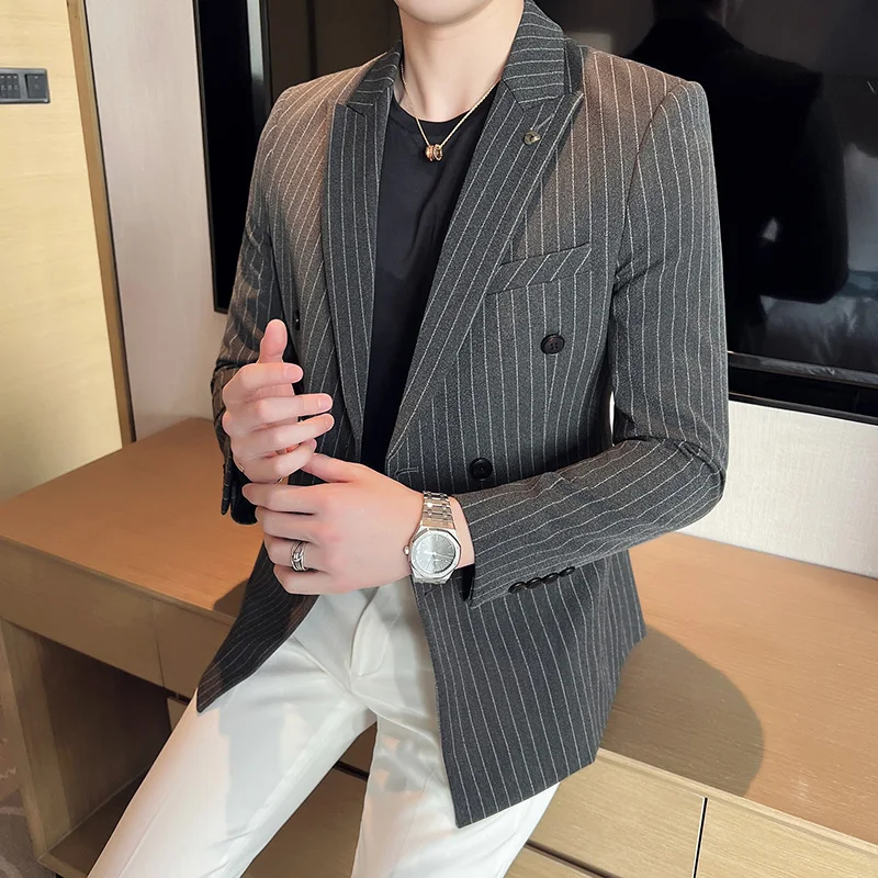 2022 Striped Double Breasted Blazer Masculino British Style Business Casual Suit Jacket Street Wear Social Wedding Dress Coat
