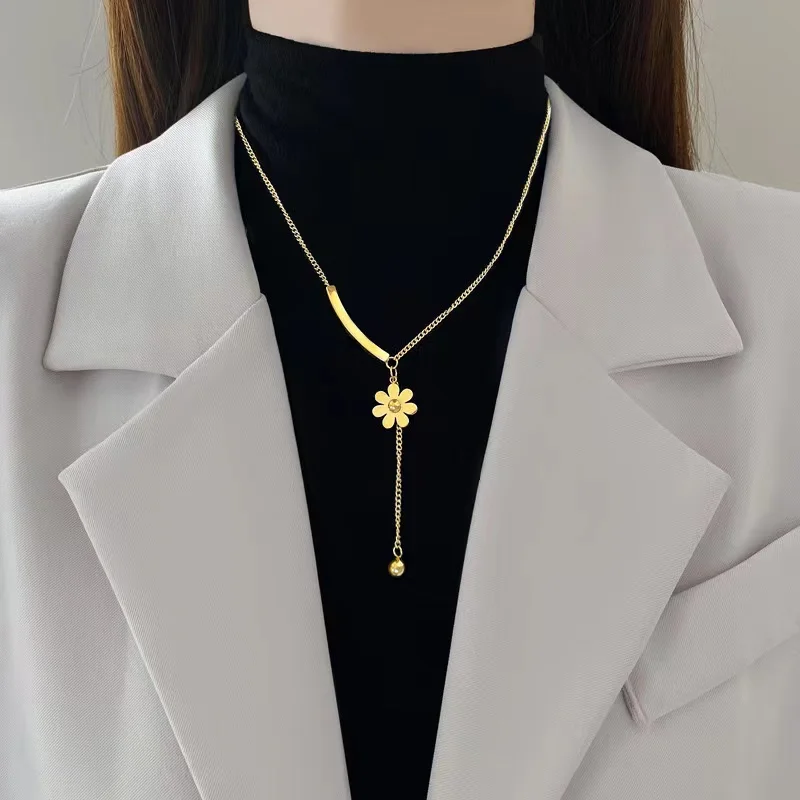 GANEMLY 316L Stainless Steel Gold Color Flower Pendant Necklace For Women Fashion Neck Chain Waterproof Jewelry Gift Collar
