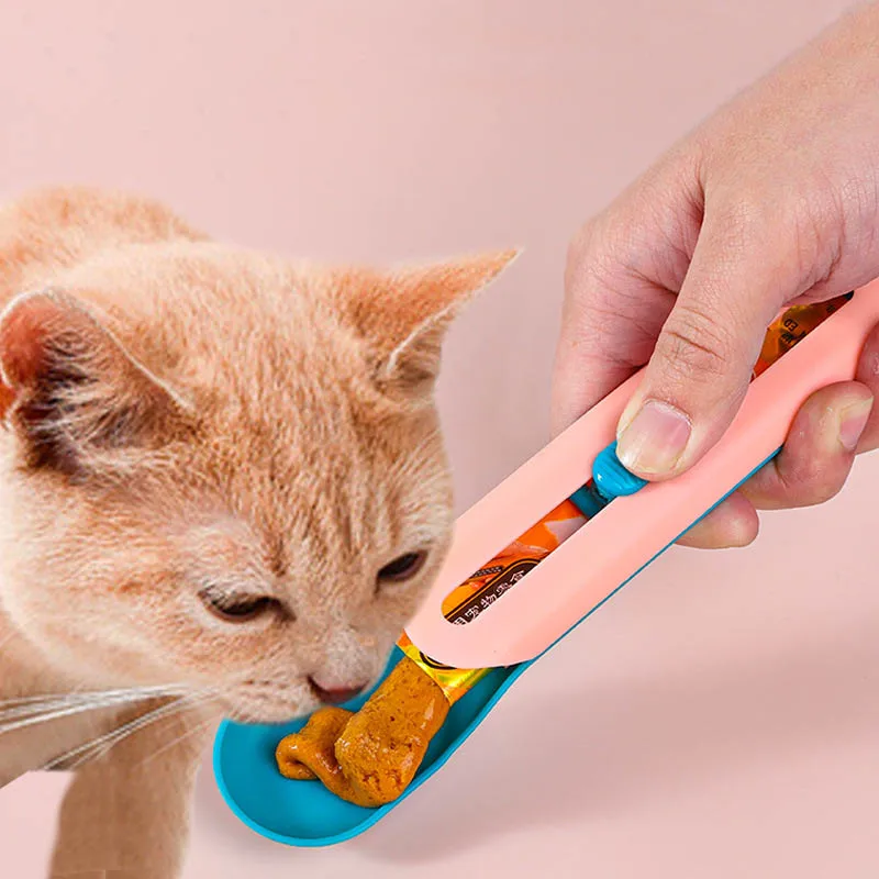 

Pet Cat Feeding Scoop Button Pushed Design Portable Food Long Strip Cat Snack Squeezer Feeder Multipurpose Spoon Pet Supplies
