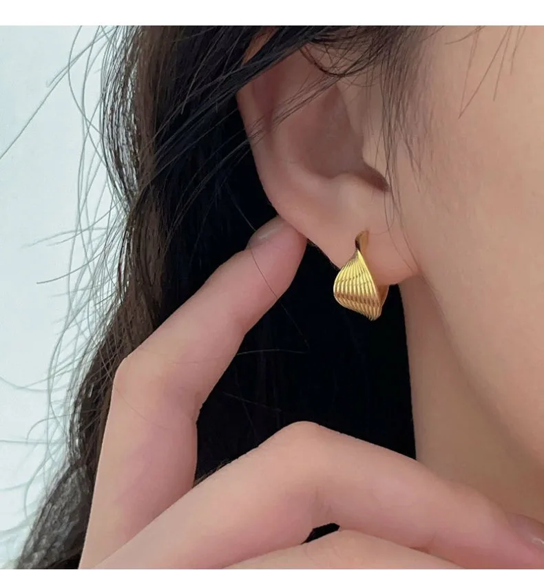 Женские серьги с геометрическим рисунком простая крутая гладкая поверхность