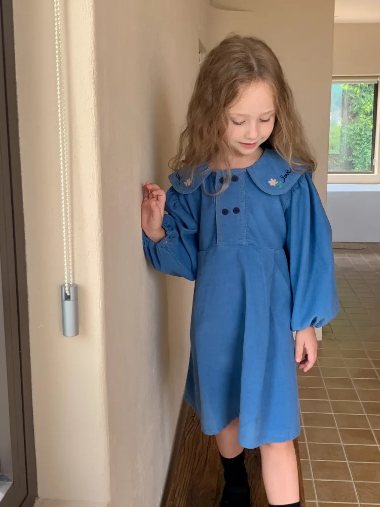Демисезонное платье с вышивкой и рукавами-фонариками для девочек детская