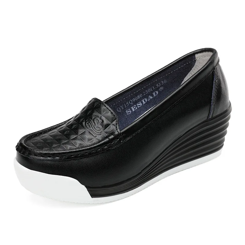 

2022 Four Seasons Comfortable Heightened Leather Nurse Shoes Casual Wedge Heel Platform Platform Shoes Women's Shoes