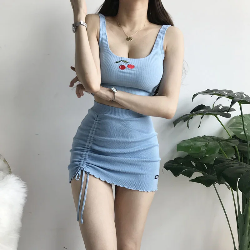 

Open Navel Sleeveless Top Female Lovely Cherry Embroidery Tight U-neck Low Chest Vest Streest Blue Tops Sweet Y2k Tanks Short