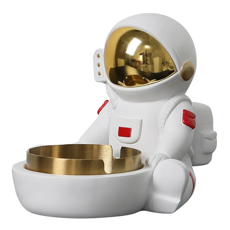 

Astronaut Ashtray Creative Windproof Ashtray Handmade Portable Ashtray Crafts Home Decoration Gift for Boyfriend