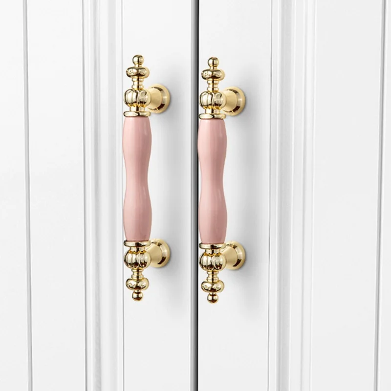 Дверца гардероба в европейском стиле Золотая керамическая ручка Современный