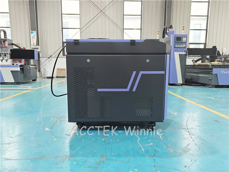 Волоконный лазерный очиститель шириной 270 мм для удаления ржавчины с металла 1500