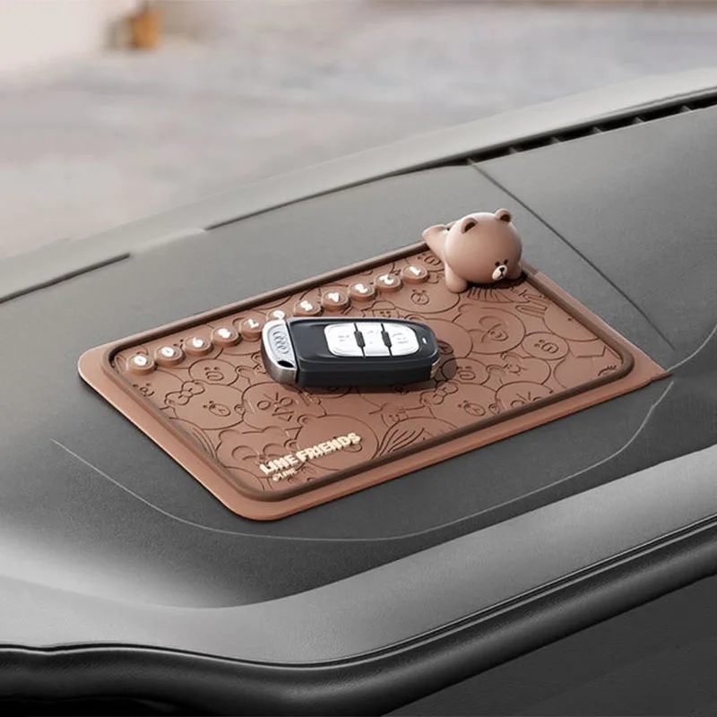 

Line Friends Kawaii аниме коричневый мультфильм Автомобильная центральная консоль нескользящий коврик милый внутри автомобиля многофункциональны...