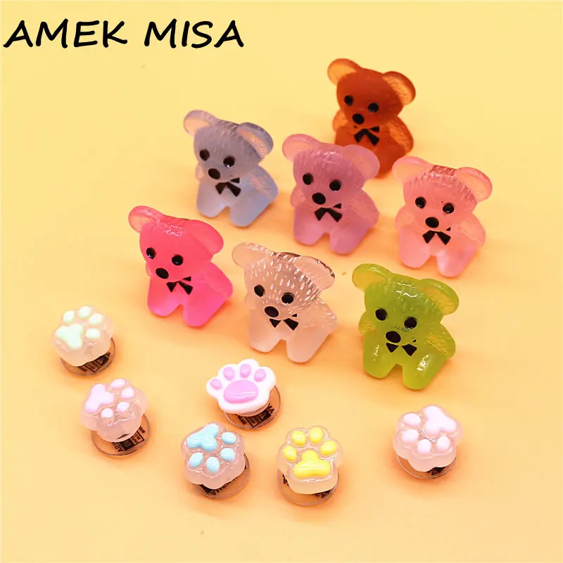

1pcs Lovely Bear Shoe Buckle Accessories Colorful Bear Footprints Resin Shoes Charms Clog Pins Croc Jibz Decor Unisex Cool Gifts