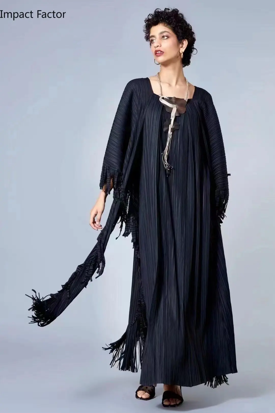 

Miyake pleated tassels shawl fake two pieces of long temperament vacation party dress 2023 summer new