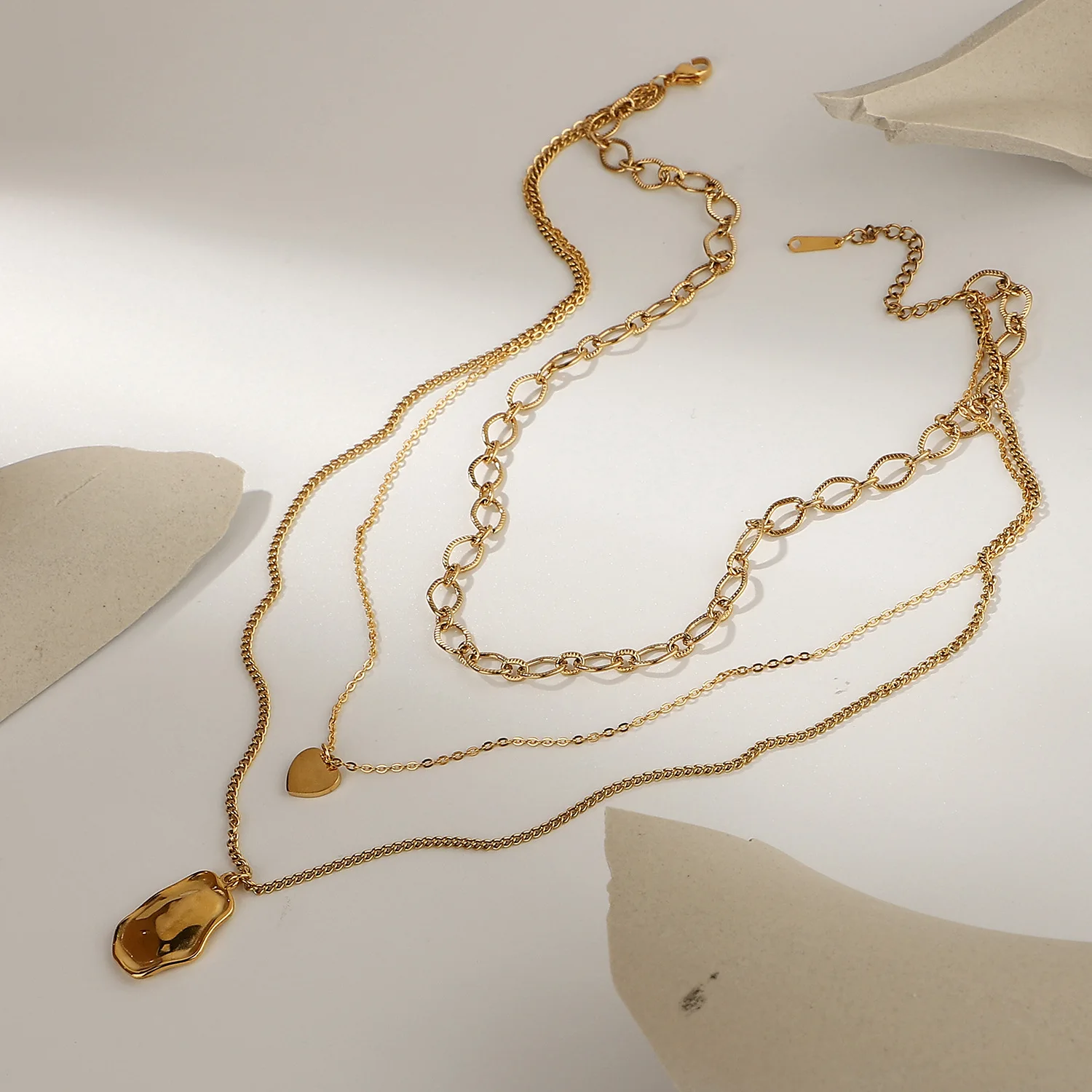 

Stainless Steel PVD 18K Gold Plated Tarnish Heart Pendant Layered Chian Necklace For Woman Jewelry Wholesale 2023 Trendy