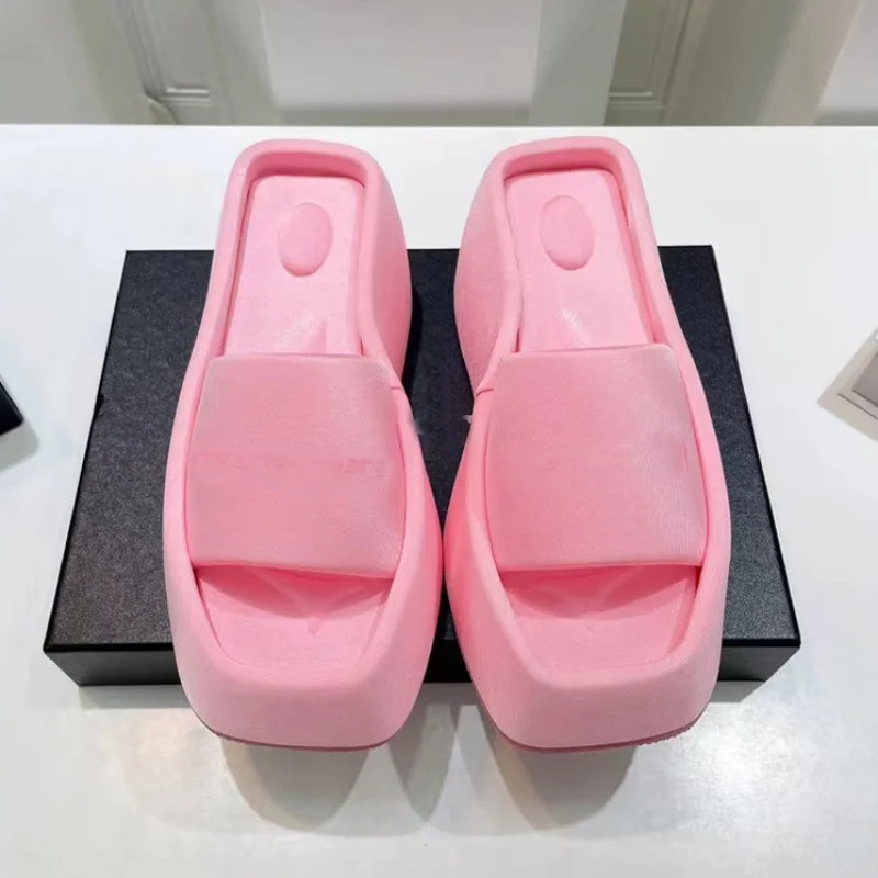 High version thick sole slippers, 2023 Summer sponge cake shoes,extra height, versatile, solid color, one line slipper for women