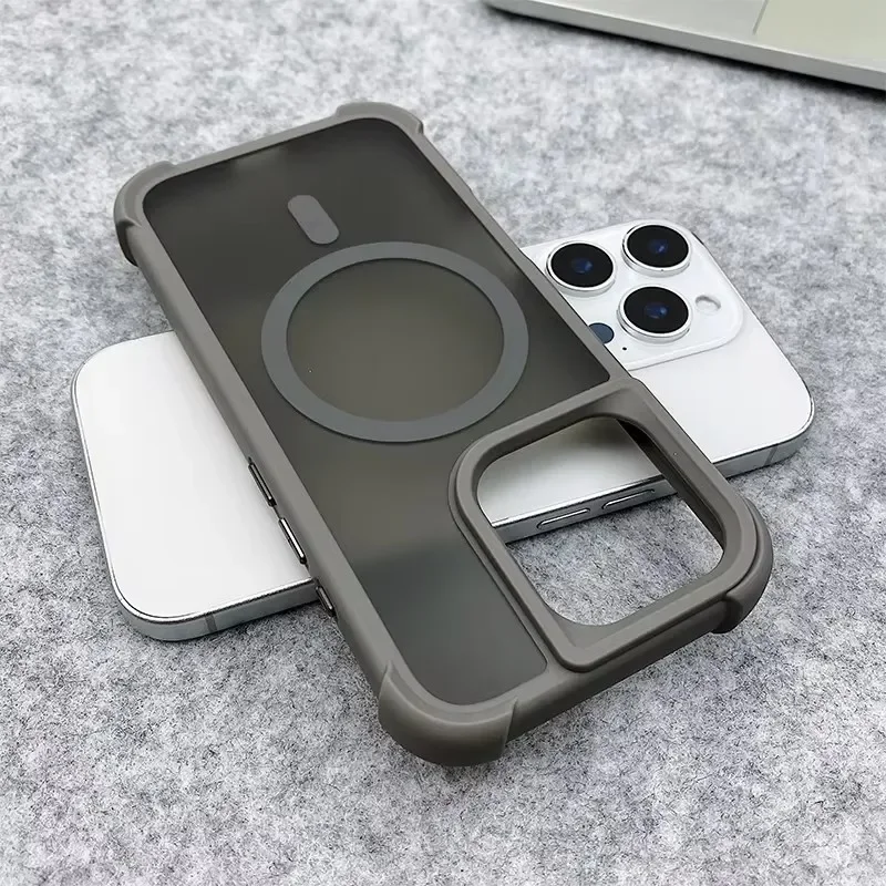 Фото Магнитный роскошный матовый противоударный чехол для iPhone 15 14 13 12 11 16 17 Pro Max с беспроводной зарядкой и поддержкой MagSafe №2