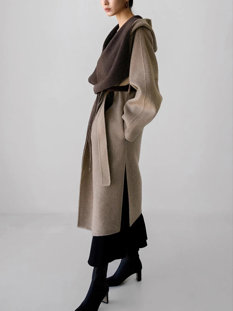 Офисная женская шерстяная куртка с капюшоном