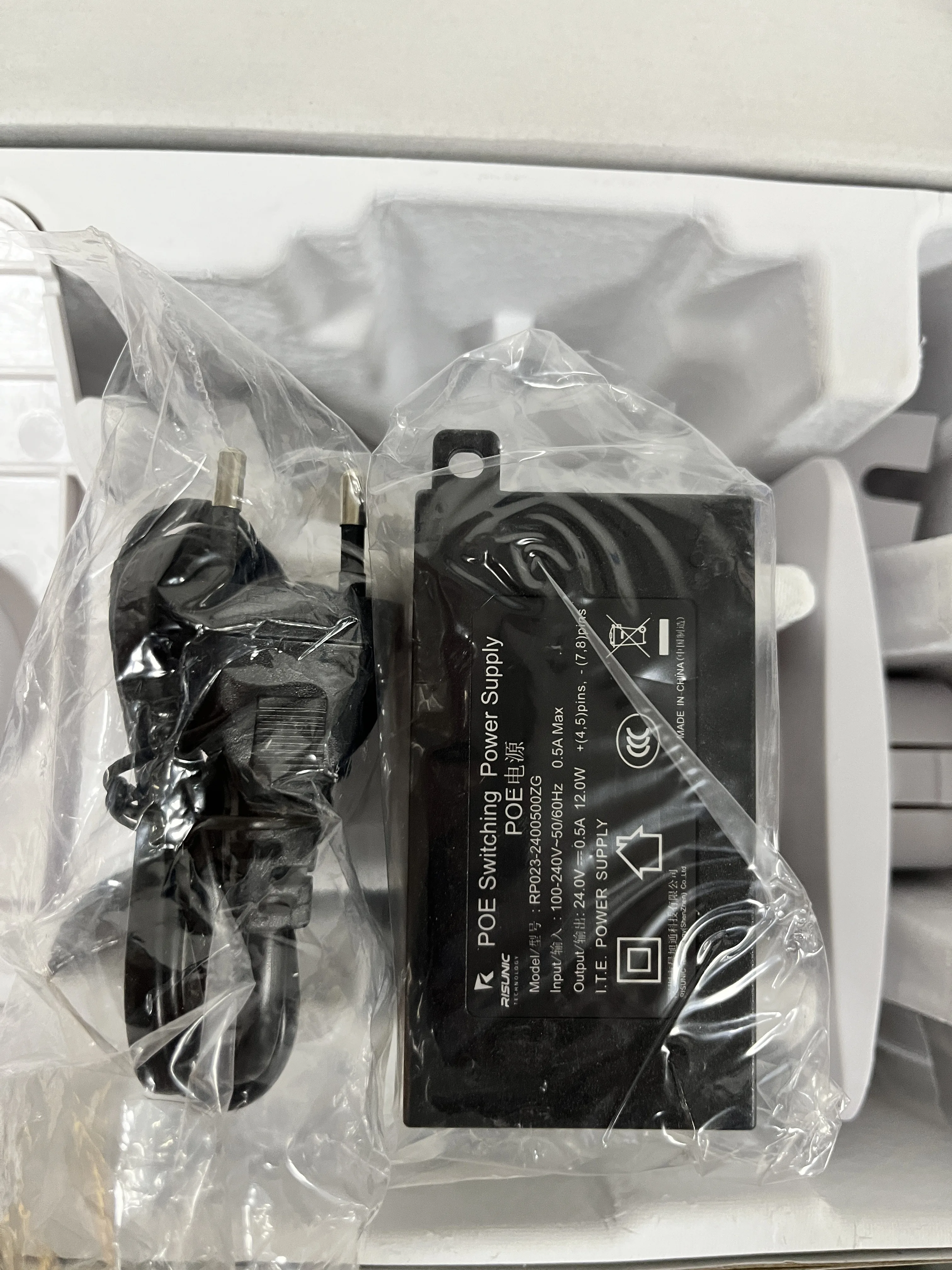 

COMFAST 24V POE Injector for CF-E319AV2 Outdoor Wifi Bridge