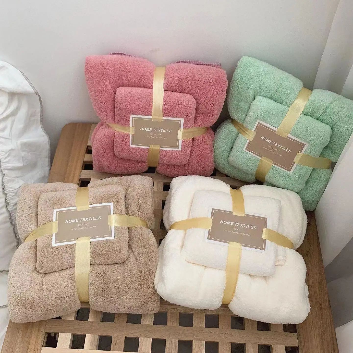 

Soft Skin-Friendly Towels Bath Towel Coral Fleece Household Comfortable Thickened High-Density Absorbent 3-Pcs Set Quick-Drying