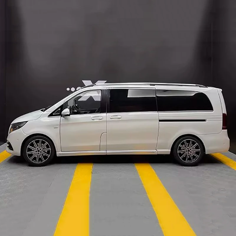 Фото Оригинальная заводская модель 1:1 для коммерческого автомобиля V260L V-class MPV, коллекционная модель автомобиля из сплава 1:18, подарок. №3