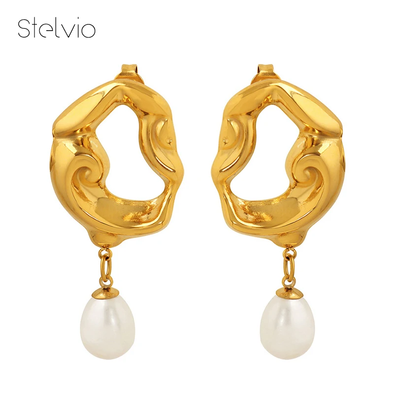 

Vintage Light Luxury Plating 18K Gold Hollow Lava Irregular Earrings Female Jewelry Freshwater Pearl Pendant Exaggerated Earwear