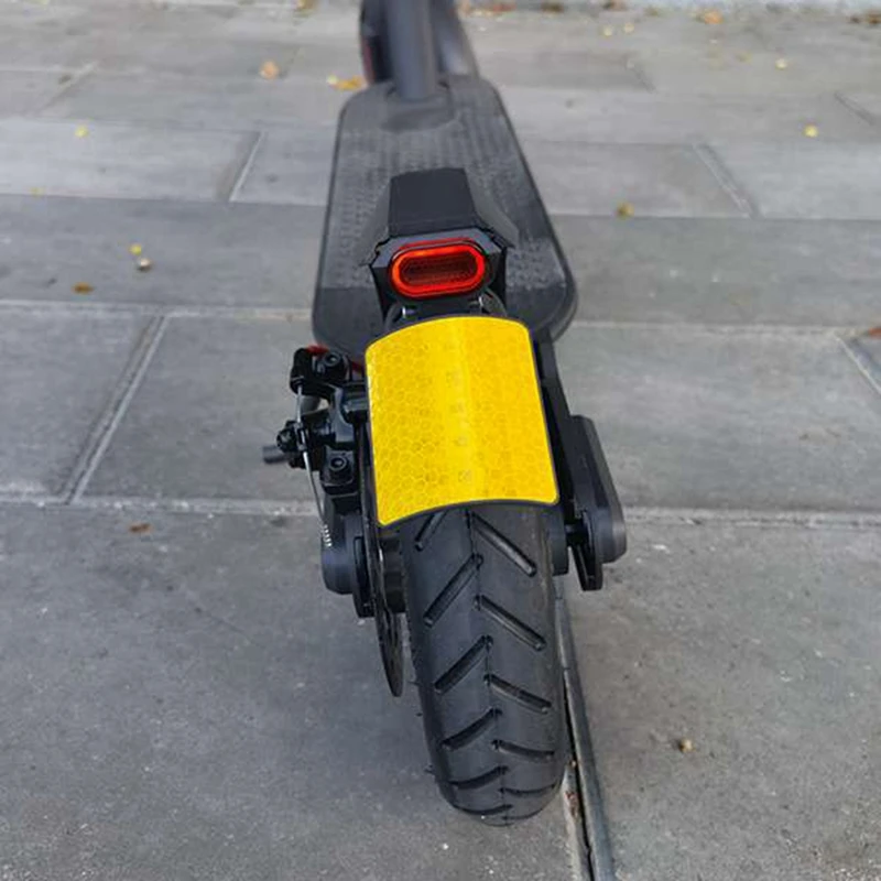Mudguard Tail Light Kit Replacement Accessories With License Plate Flap For Xiaomi Electric Scooters PRO 2 White