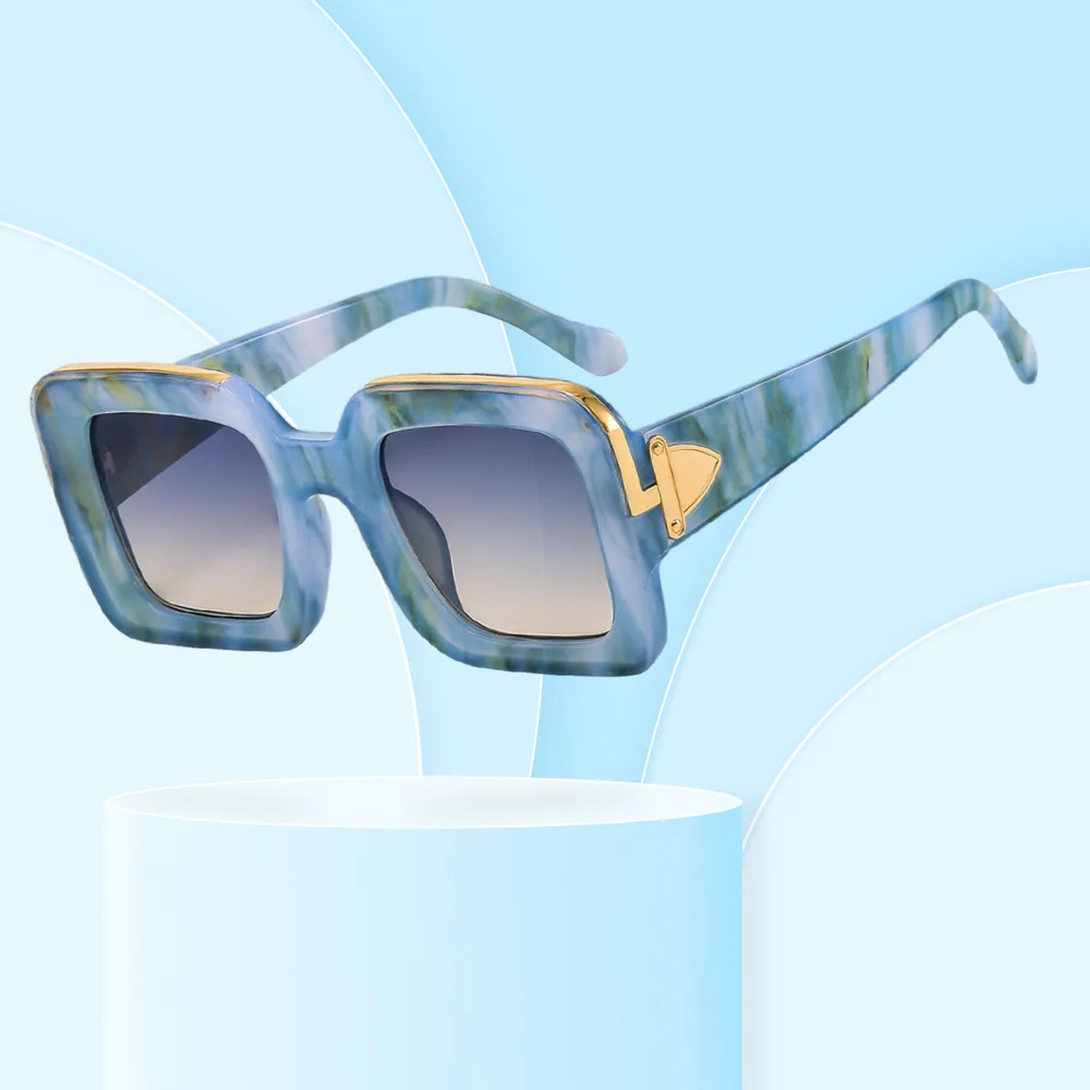 

Brand Fashion Square Sunglasses Woman Wen Mirror Black Gradient Sun Glasses Big Frame Modern Retro Trendy Style Vintage