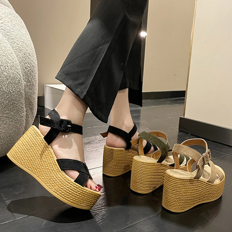 

2023 Summer Clogs Wedge Heel Shoe Thick Muffins shoe Clear Sandals Espadrilles Platform Suit Female Beige Buckle Strap Comfy Wed