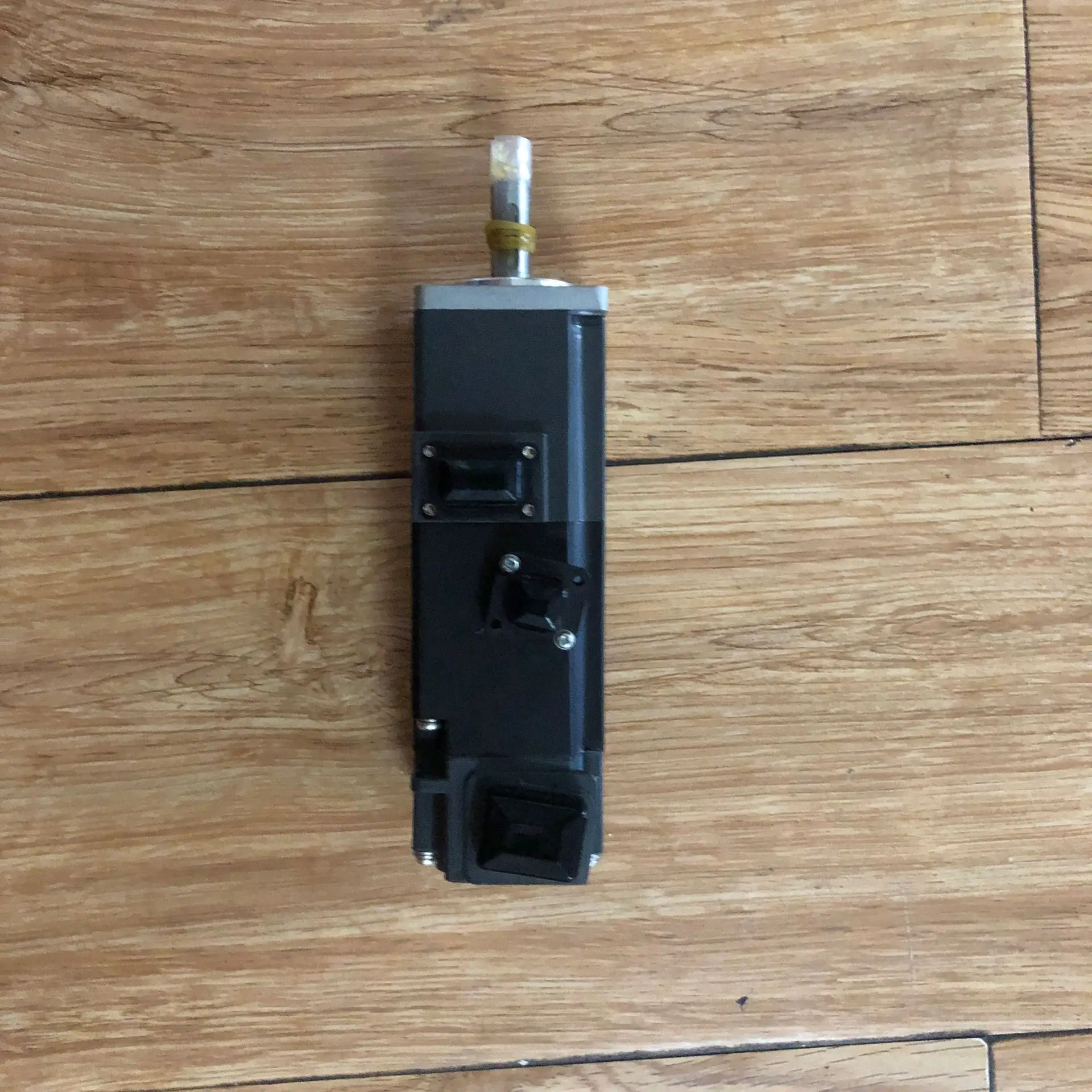 

AC servo motor HF54BT in stock