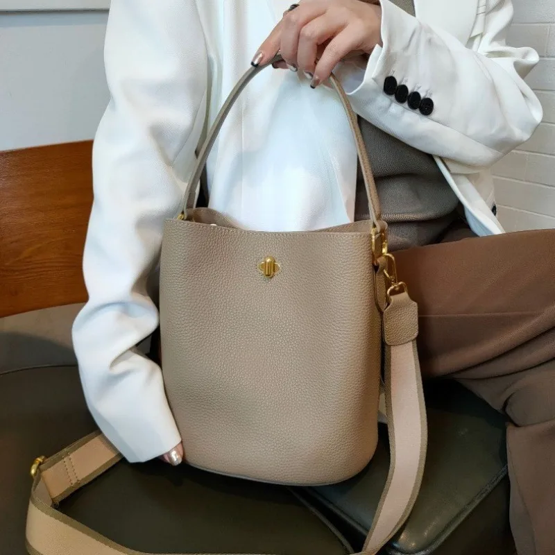 Роскошная женская сумка премиум класса через плечо из натуральной кожи 2024