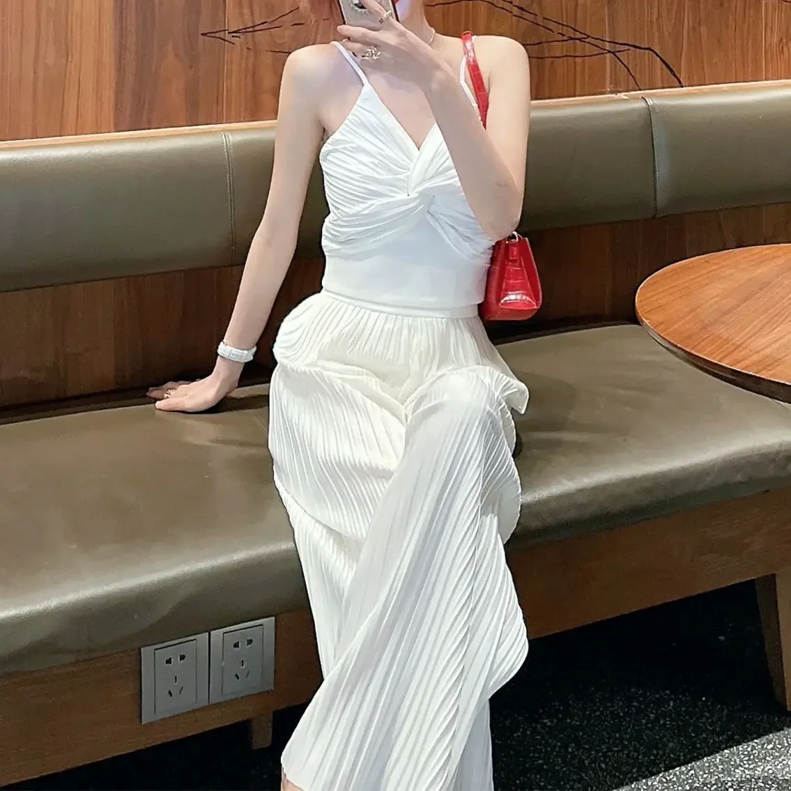 

Korean Version Sweet and Spicy High-end Women's Suit 2023 Summer New Sleeveless Suspender High and Wide Leg Pants Two-piece Suit