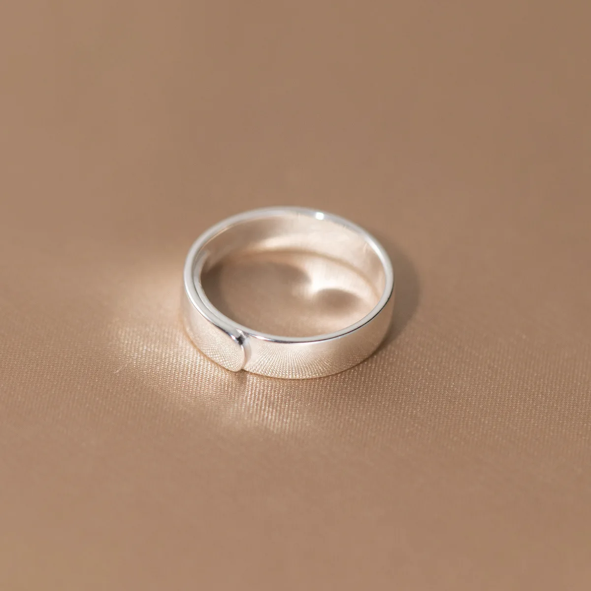 Блестящие круглые кольца из серебра пробы шириной 5 мм (art.: 3920bdf0c856d) - 3920bdf0c856d