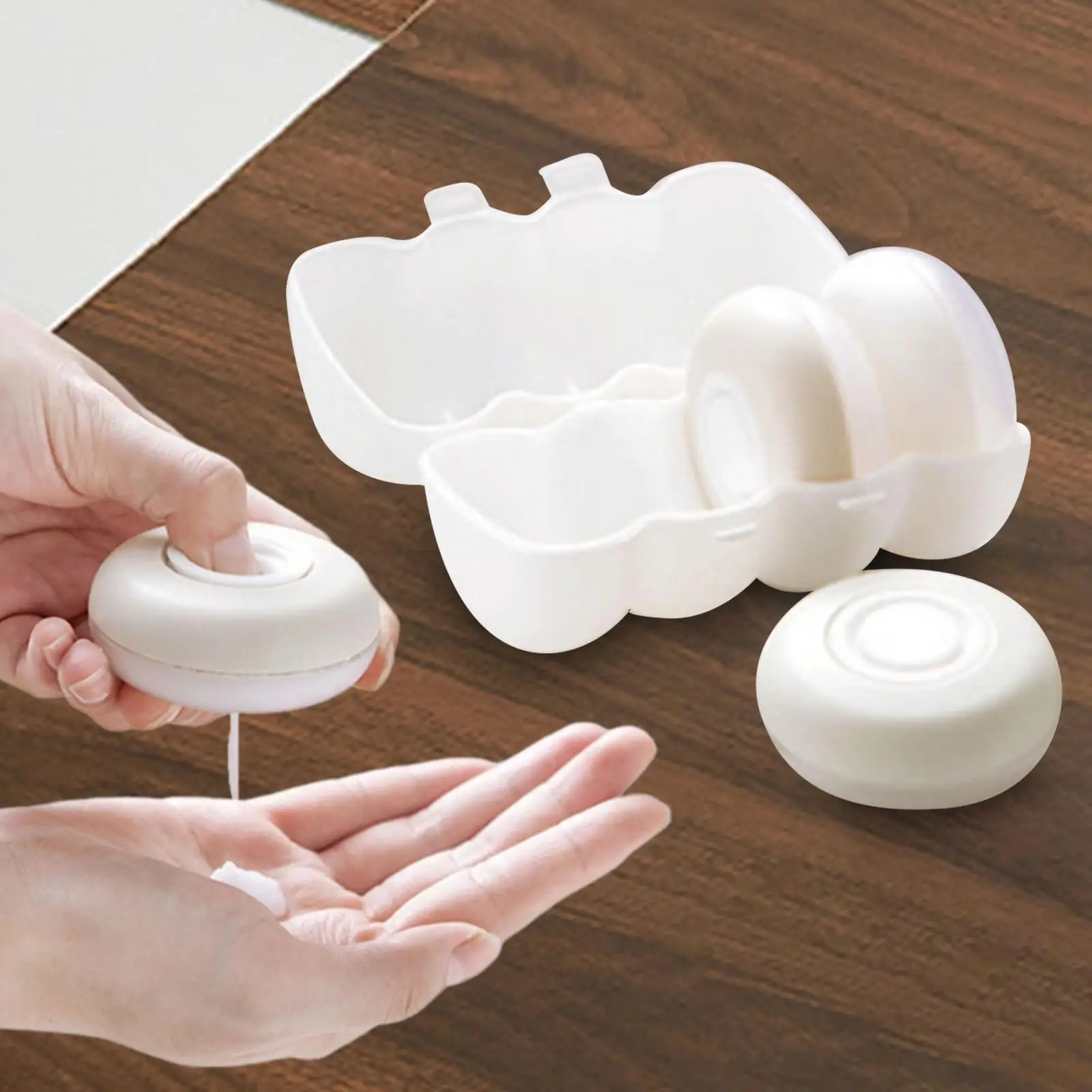 Фото 4 дорожных контейнера с пустым футляром для хранения шампуня, лосьона №3