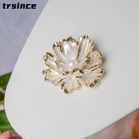 natural freshwater pearl brooch retro pin suit cheongsam accessories temperament lotus brooch for women
