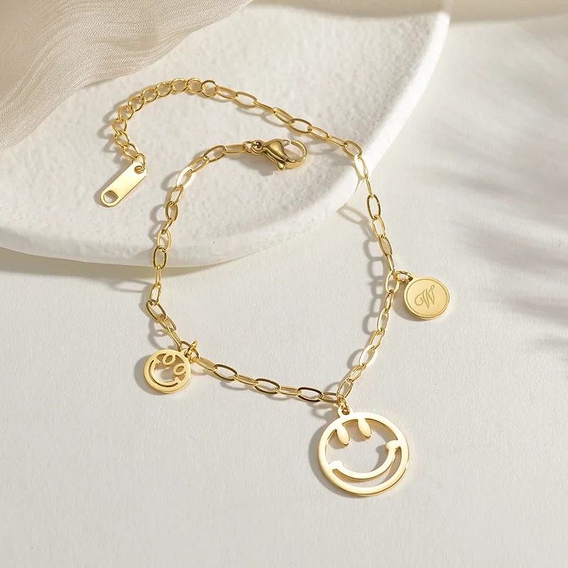 

Gold Color Plated Chain Bangle with Round Smiley Face Charm Pendant Bracelet for Birthday Gift Women Girl