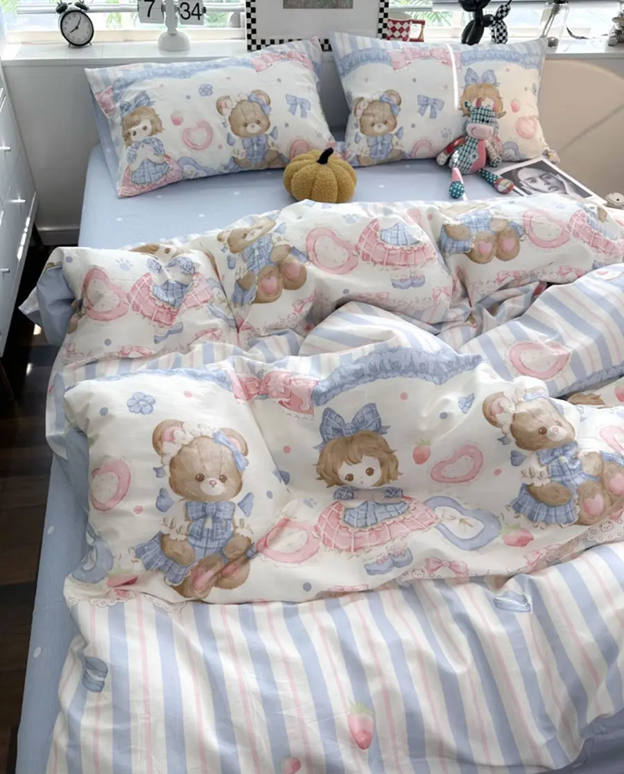 Комплект постельного белья с милым мультяшным изображением девушки медведя