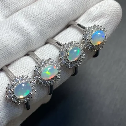 Кольцо с натуральным опалом из меди