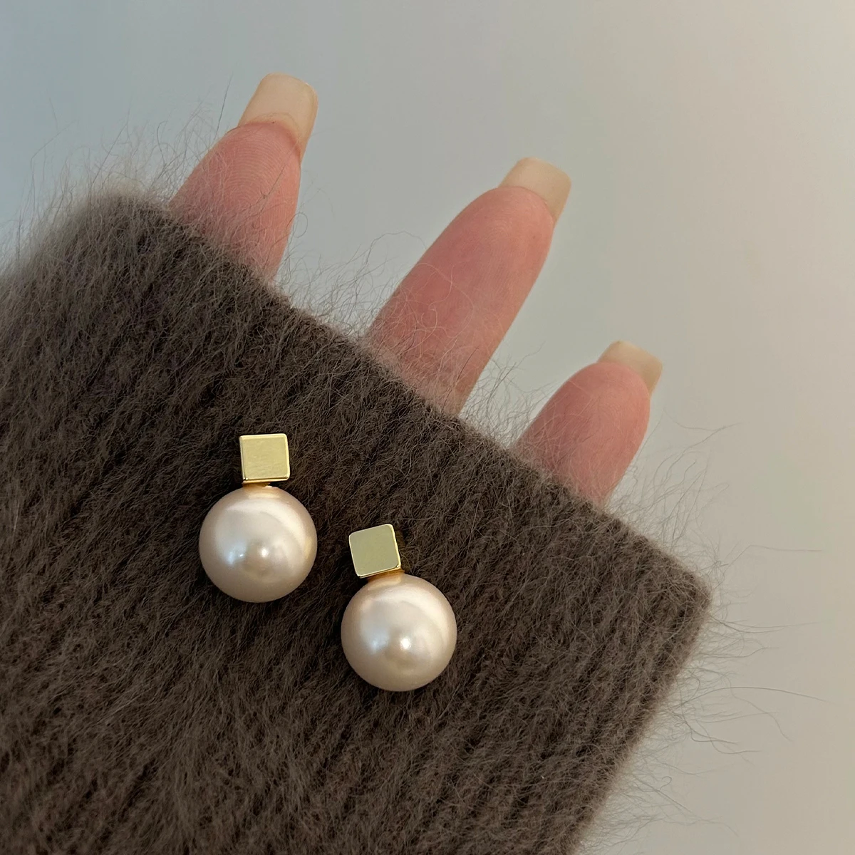 Легкие роскошные серьги-гвоздики с жемчугом из Южной Кореи женские