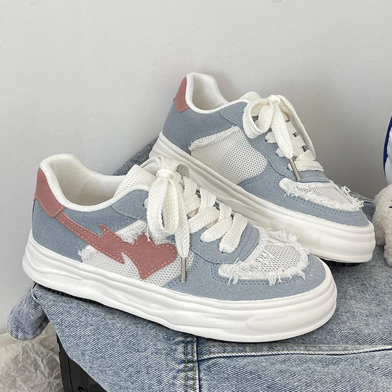 

Кроссовки женские резиновые на плоской подошве, 3,5 см