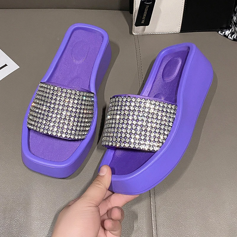 

Сандалии женские на массивной платформе 6 см, босоножки на толстой подошве с кристаллами, Нескользящие, модные тапочки для пляжа, лето 2023