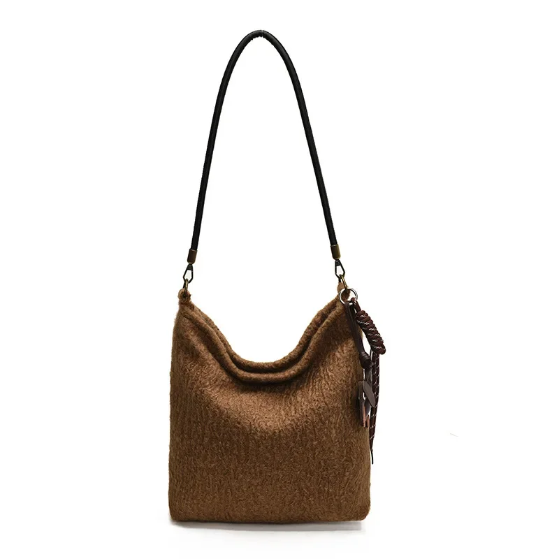 Осень-зима 2023 новая сумка через плечо шерстяная большой вместимости женская