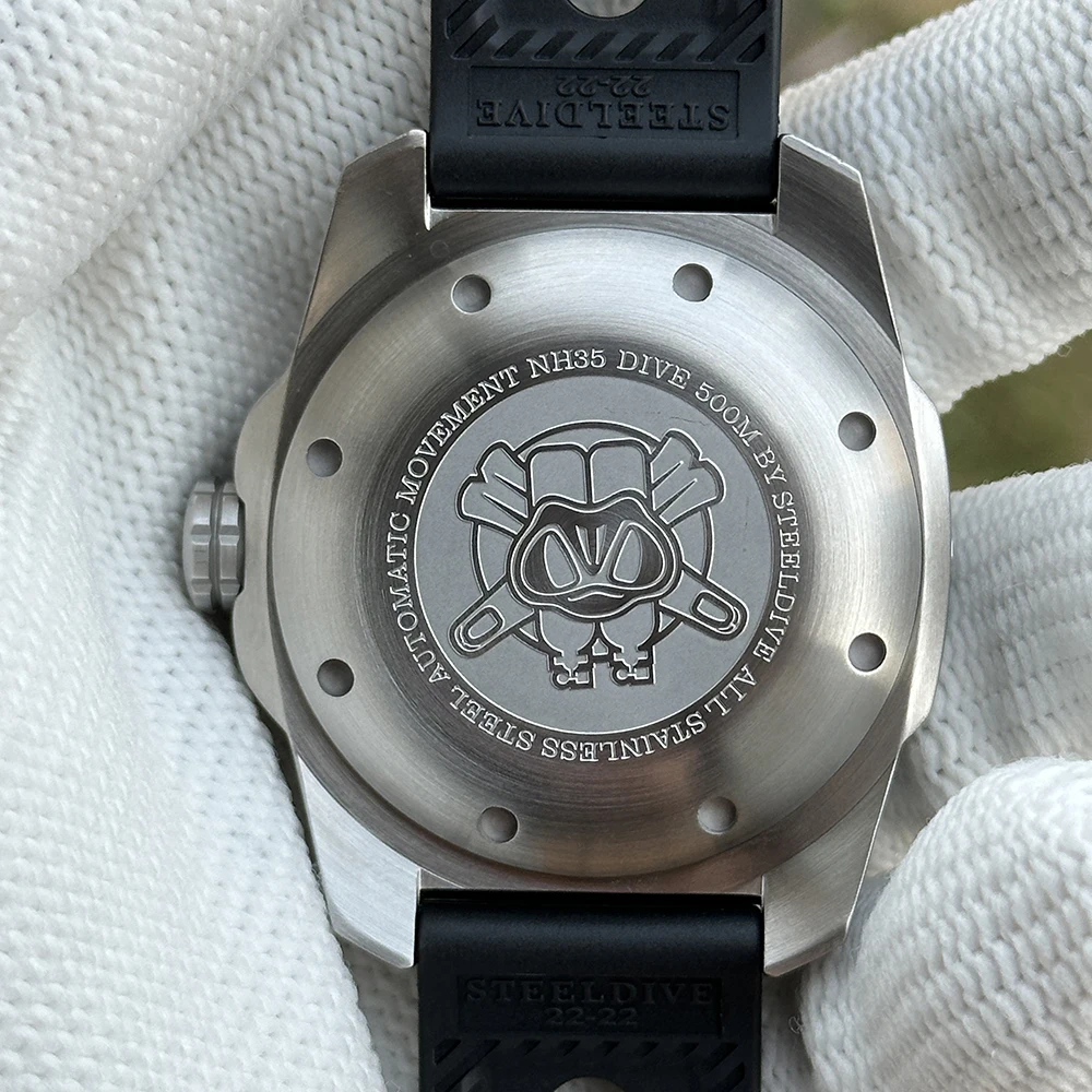 Фото Официальные мужские дайверские часы STEELDIVE SD1960 с суперлюминесцентным покрытием, корпусом 45 мм, стальным безелем, сапфировым стеклом, водонепроницаемостью 500 м и автоматическим механизмом NH35. №4