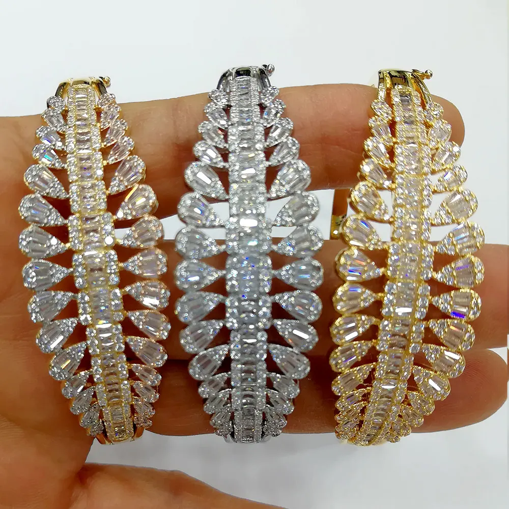 

Женский браслет с кристаллами и цирконами, размеры макси