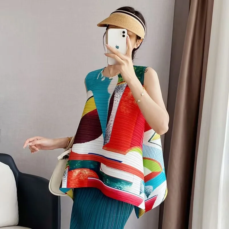 Фото Женская одежда, футболка Miyake, плиссированный модный жилет с принтом, топ, футболка большого размера, короткая свободная дизайнерская рубашка, летняя №1