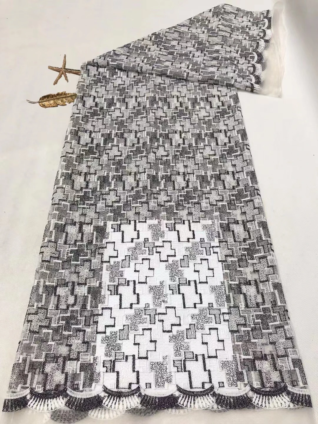 

Newest Popular Africa Embrordered Tulle Net Lace French High Quality Mesh Fabric Party Evening Dress