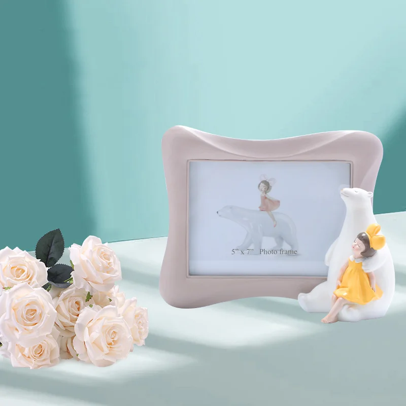 

Polar Resin Bear Girl Photo Frame Figurines For Interior Nordic Creative Animal Character Desk Decor Room Decoration